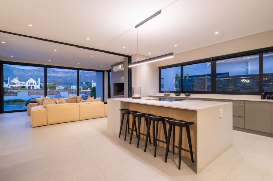 4 Bedroom Property for Sale in Val De Vie Estate Western Cape